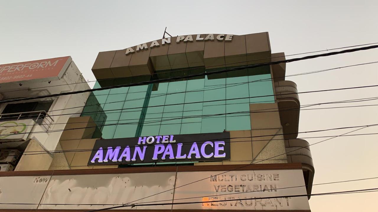 Hotel Aman Palace Nueva Delhi Exterior foto